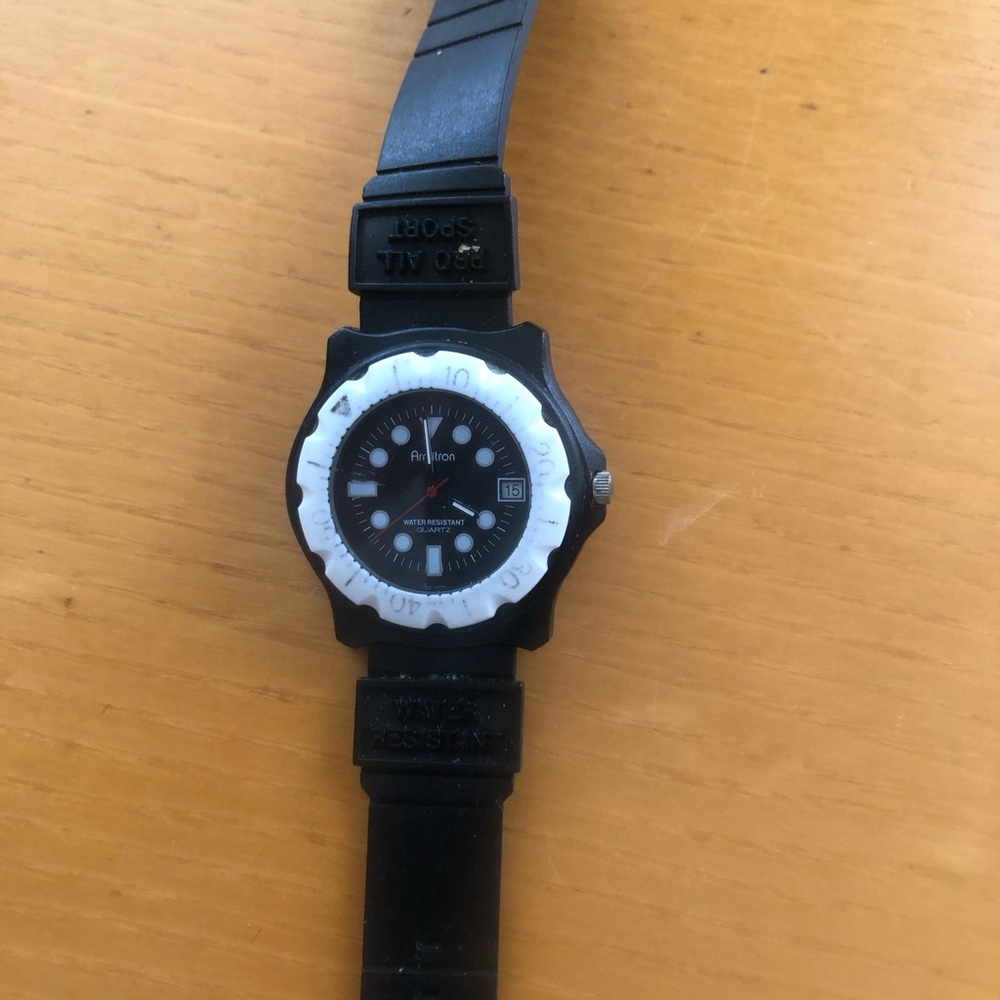 Armitron Black and White Smartwatch with Sporty Design